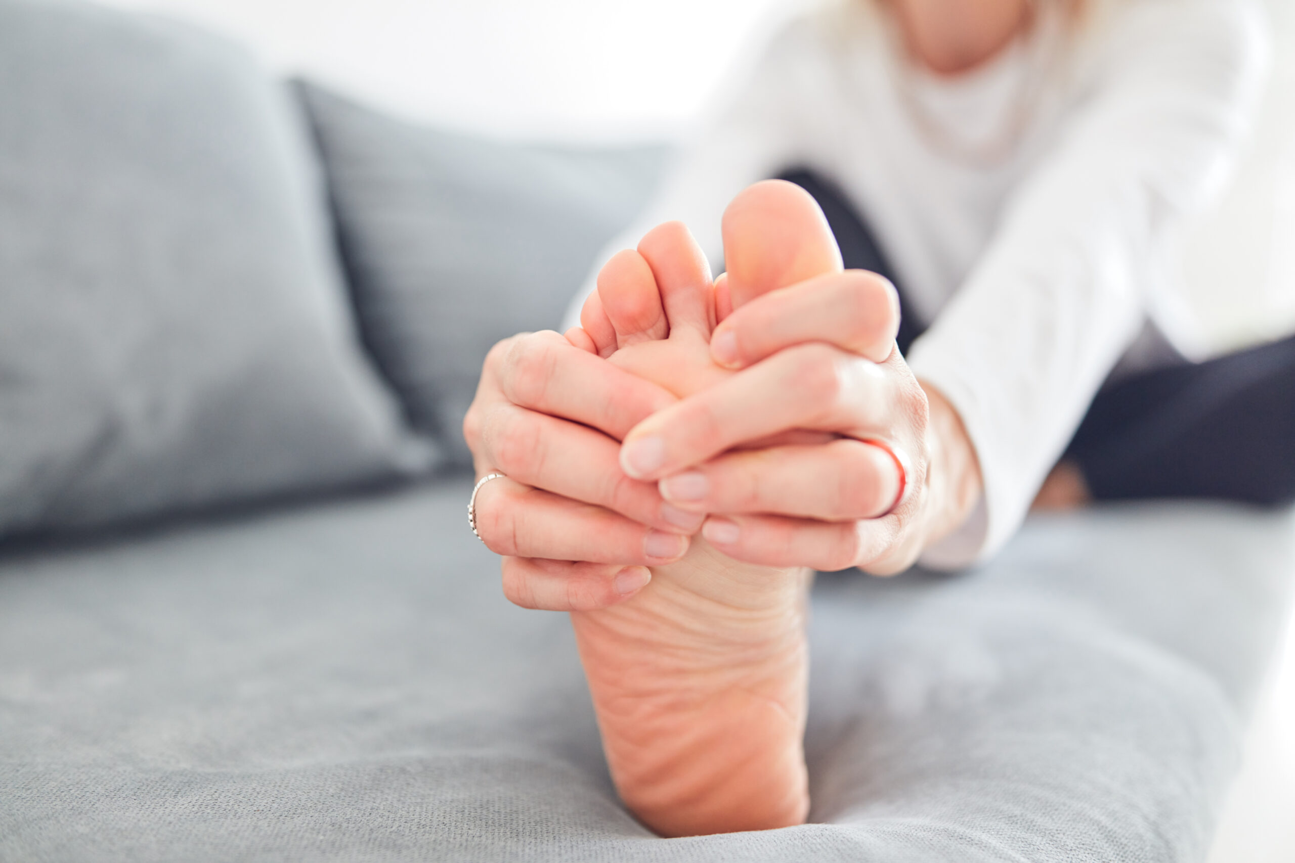 足のつけ根の痛み
足の悩みは何ですか？
種子骨炎
中足骨骨頭痛
NWPL社のファンクショナルオーソティックス®およびファンクショナルインソール
理学療法士の無料悩み相談"足のお悩み相談会" 指のつけ根の痛み